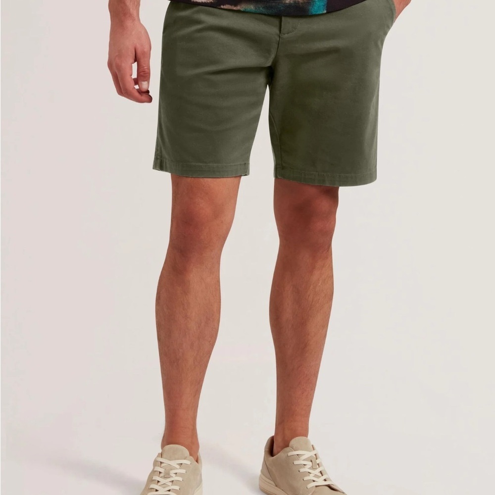 Ted Baker London Men's Khaki Green Flat Front Chino Shorts 36R